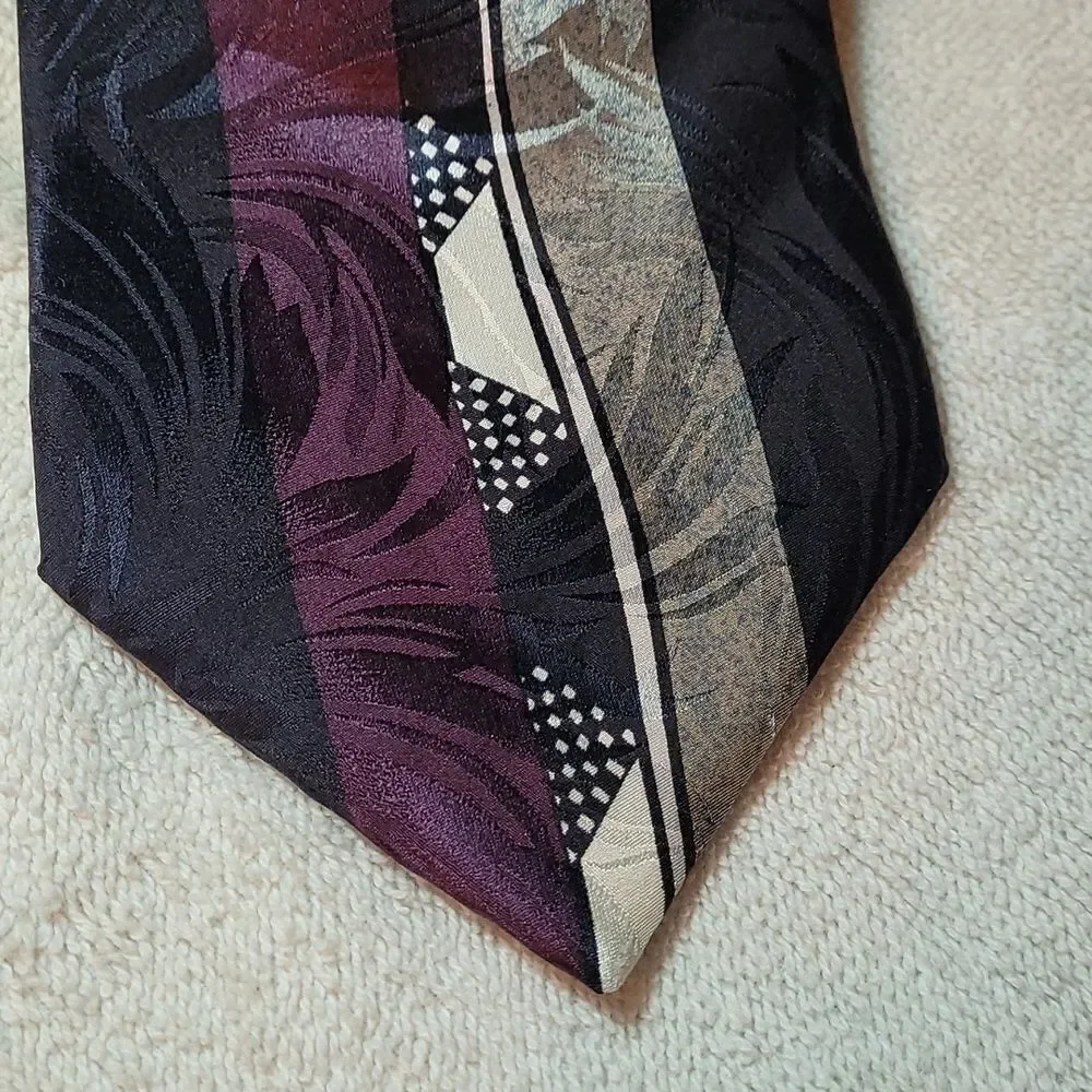 Pierre Cardin men's all‎ silk tie